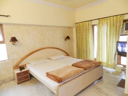 Hotel Ajmeru, Ajmer 2